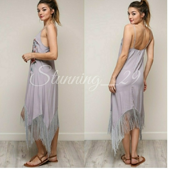 πGRAY LAVENDER FLORAL EMBROIDER FRINGE DRESS - Picture 4 of 5